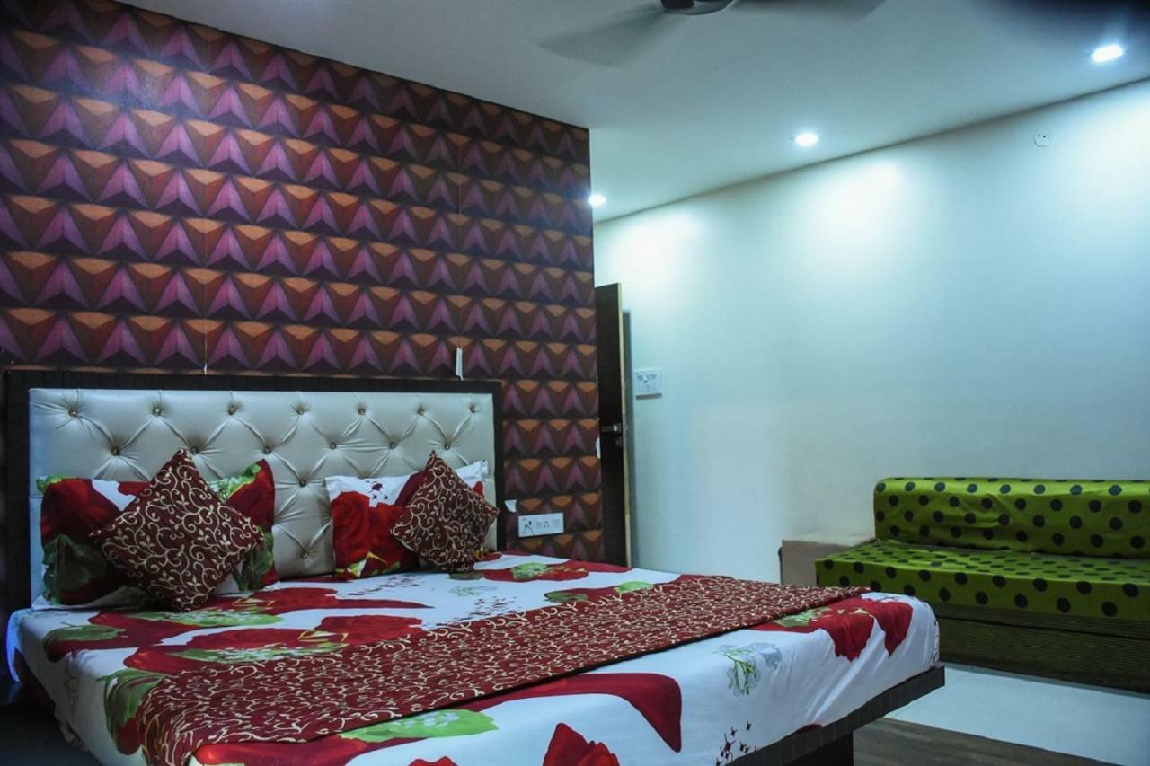 Hotel Dilip อินดอร์ ภายนอก รูปภาพ