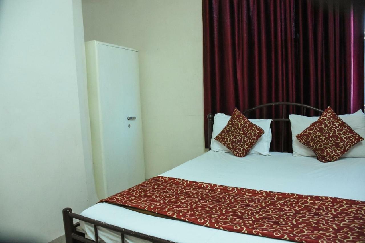 Hotel Dilip อินดอร์ ภายนอก รูปภาพ