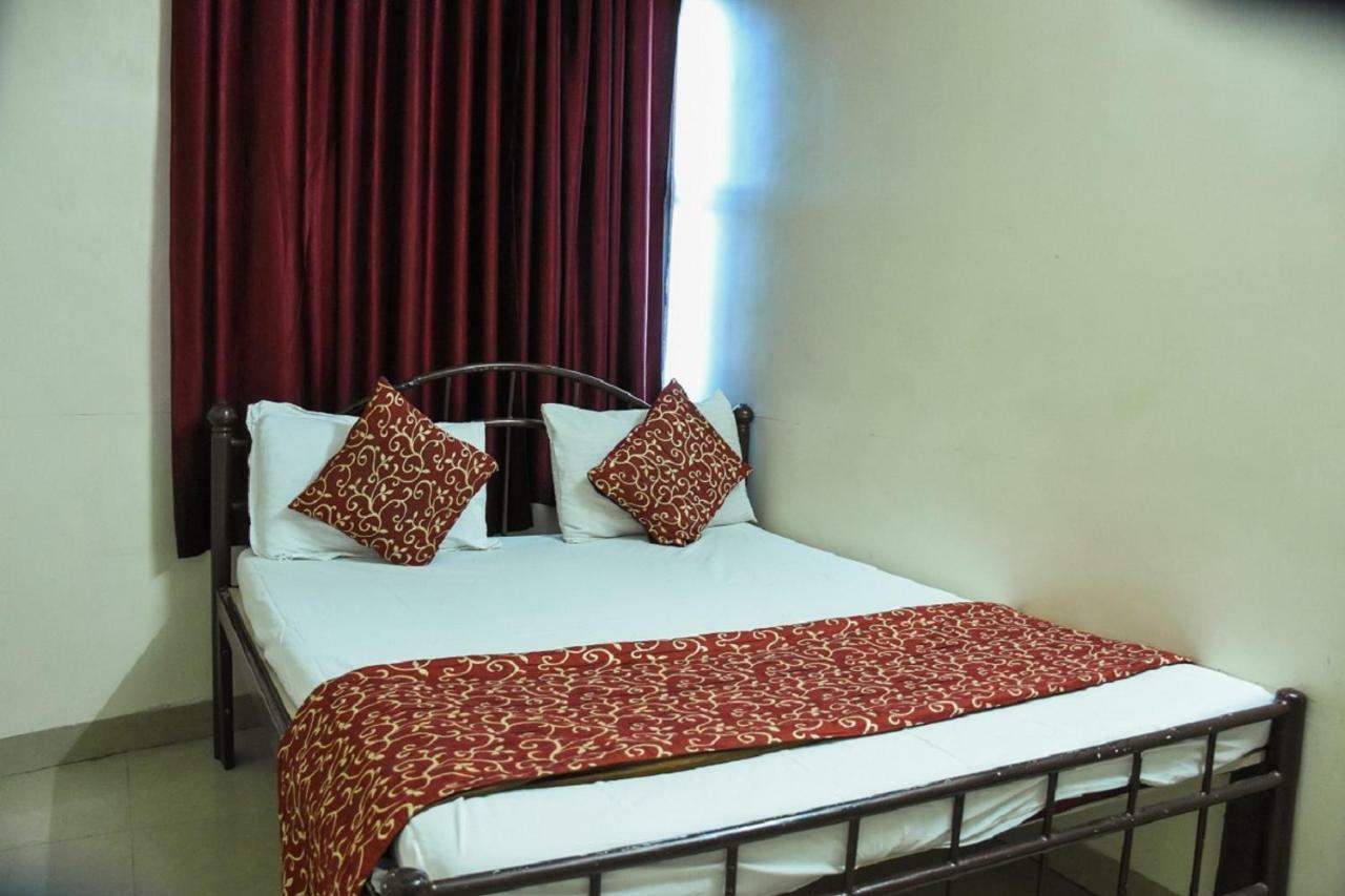 Hotel Dilip อินดอร์ ภายนอก รูปภาพ